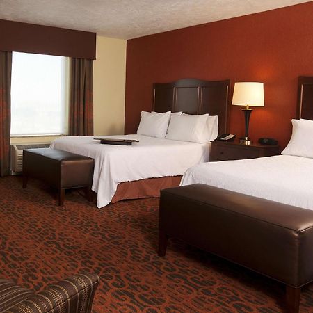 Hampton Inn & Suites Fargo Medical Center Exteriör bild