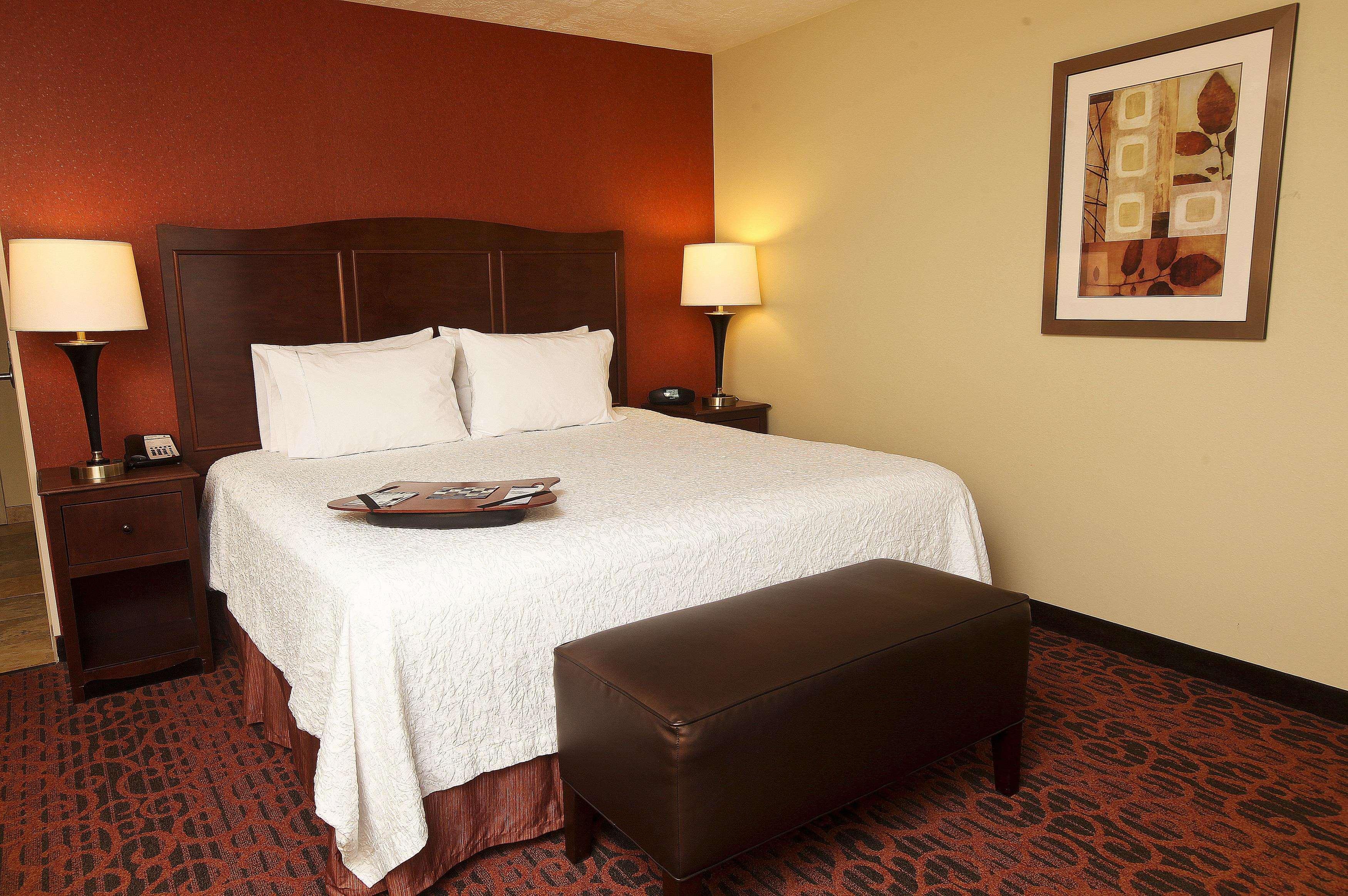 Hampton Inn & Suites Fargo Medical Center Exteriör bild