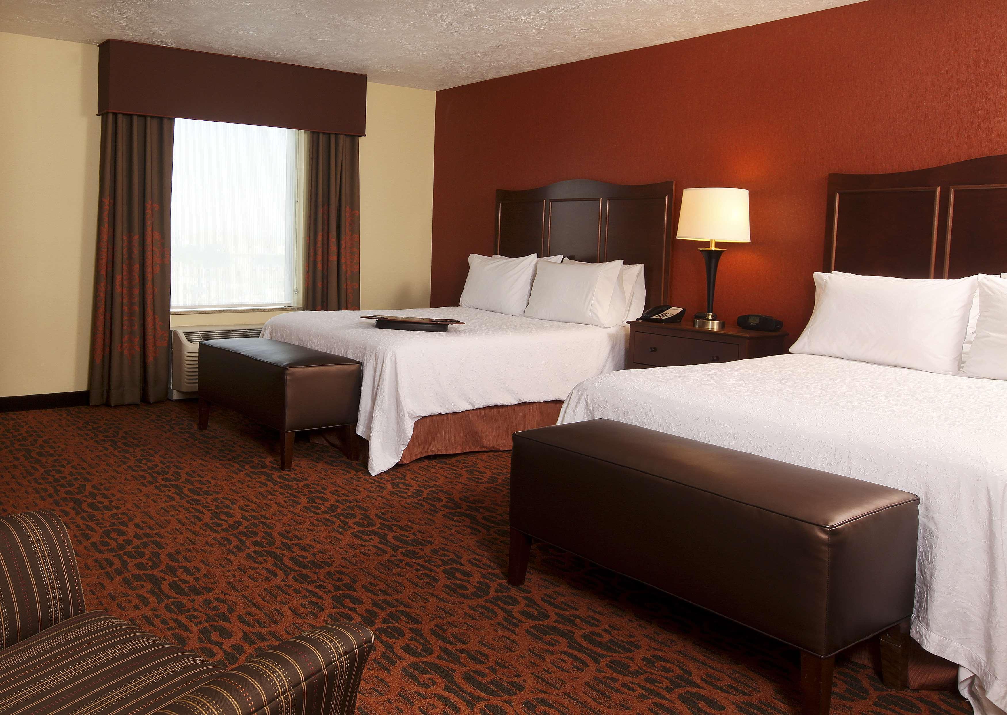 Hampton Inn & Suites Fargo Medical Center Exteriör bild