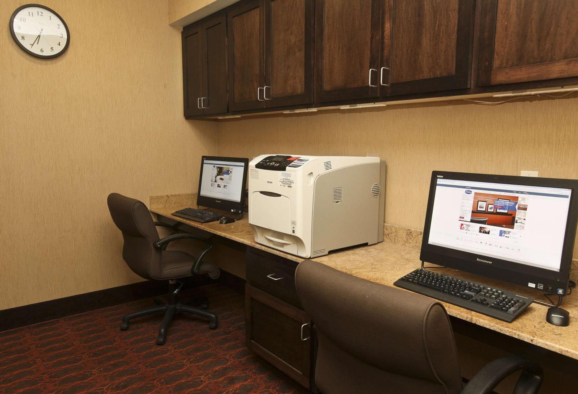 Hampton Inn & Suites Fargo Medical Center Exteriör bild