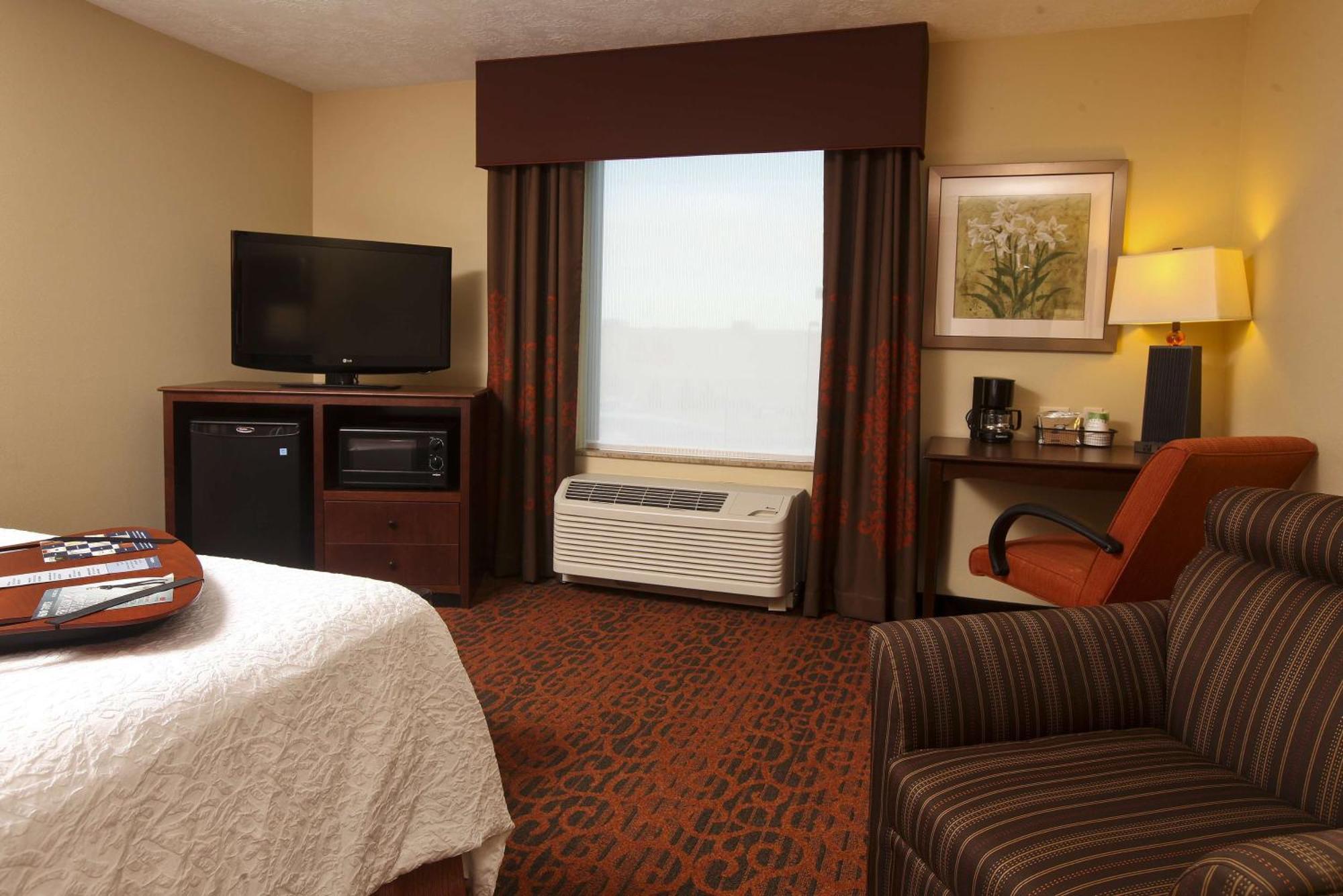 Hampton Inn & Suites Fargo Medical Center Exteriör bild