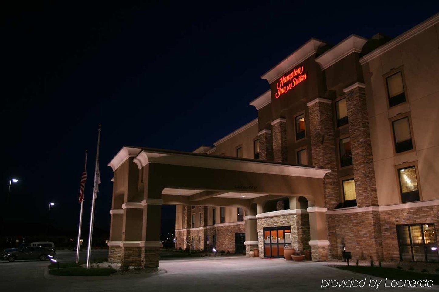 Hampton Inn & Suites Fargo Medical Center Exteriör bild