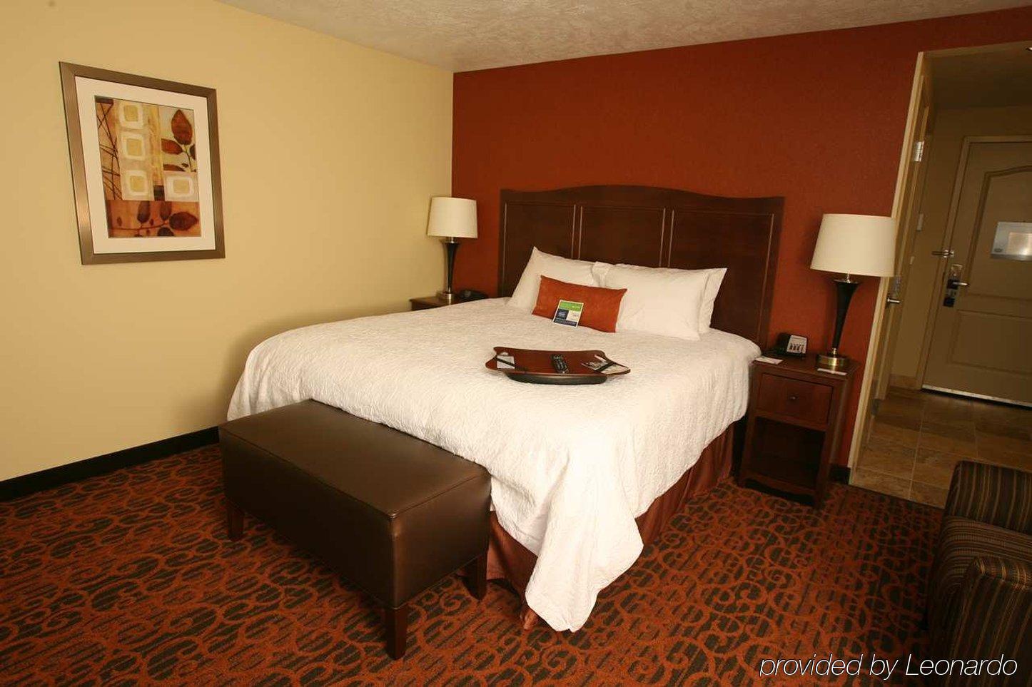 Hampton Inn & Suites Fargo Medical Center Rum bild