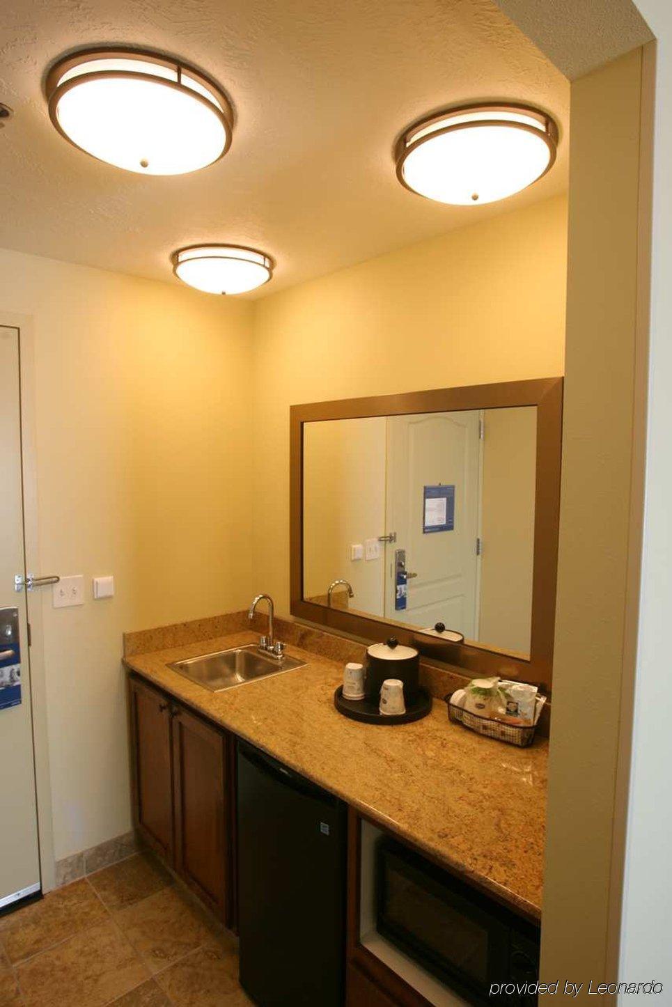 Hampton Inn & Suites Fargo Medical Center Rum bild