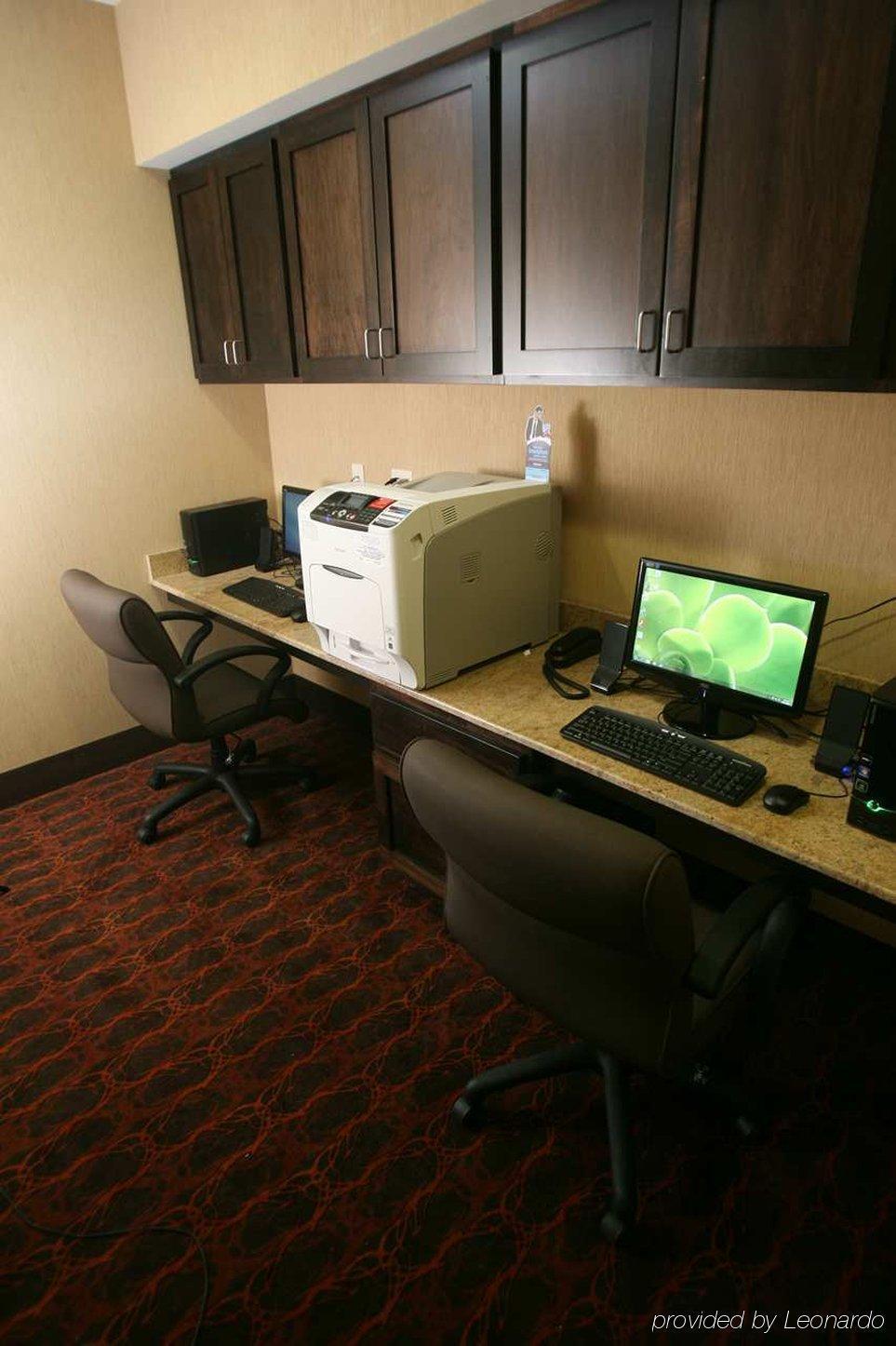 Hampton Inn & Suites Fargo Medical Center Business bild