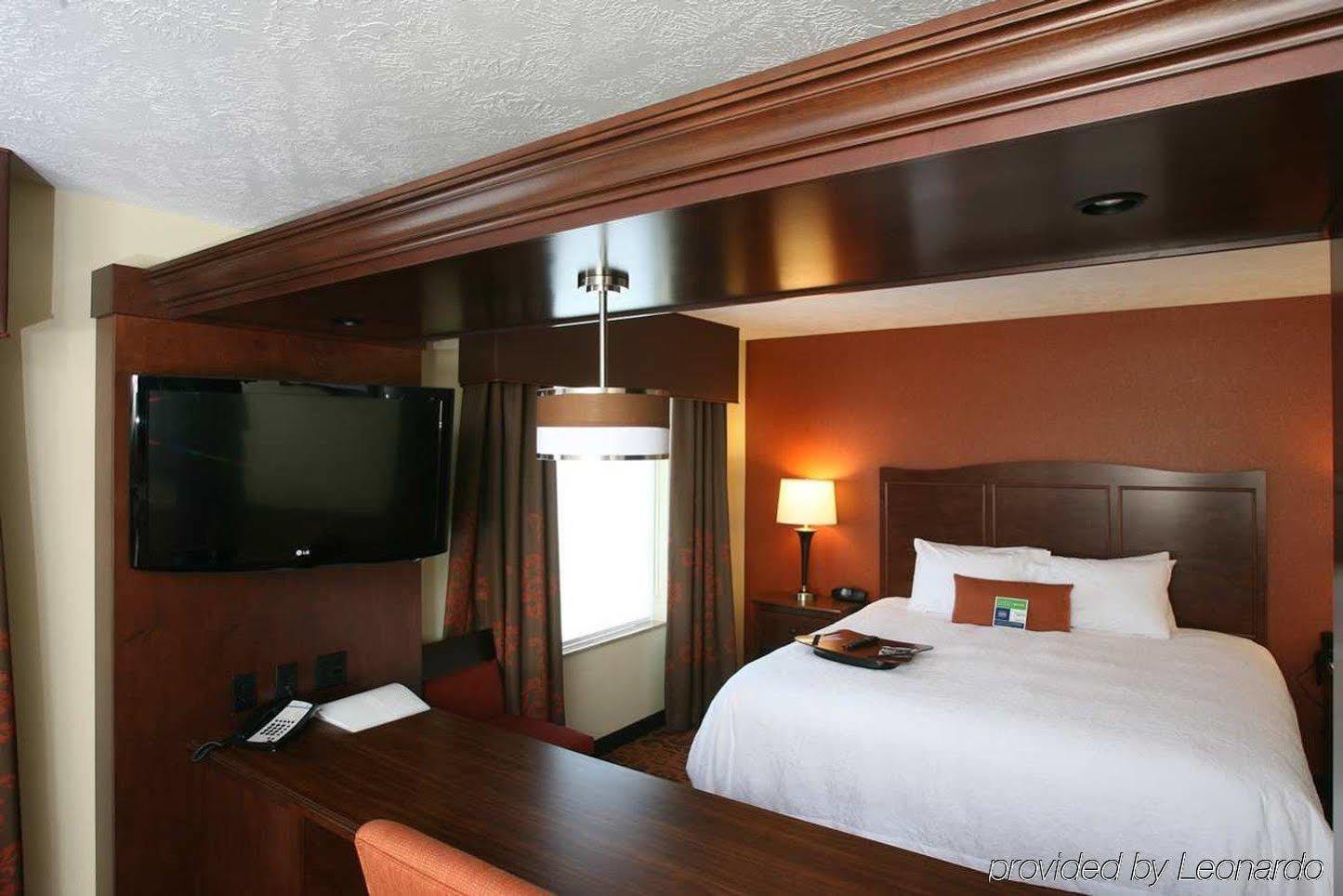 Hampton Inn & Suites Fargo Medical Center Rum bild