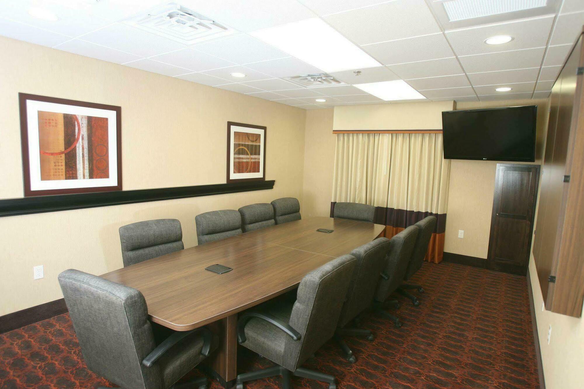 Hampton Inn & Suites Fargo Medical Center Exteriör bild